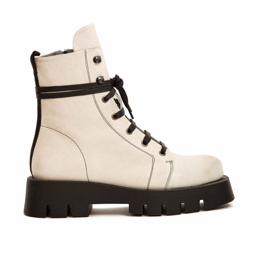 NUKI OFF WHITE