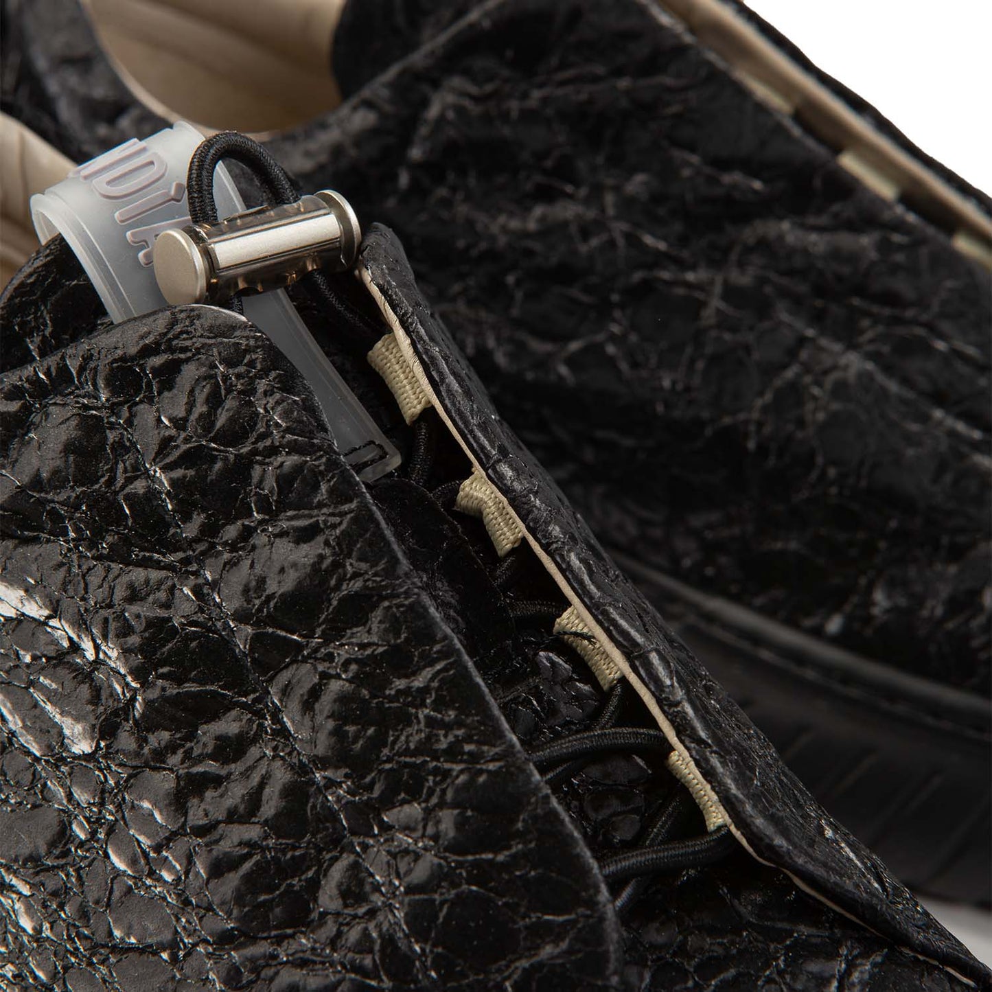 LIBI CLOUD BLACK by Corazza