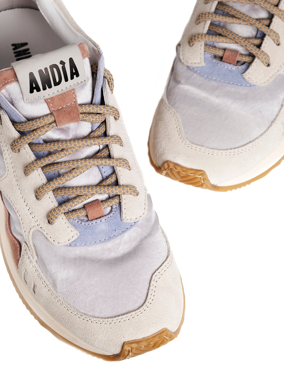 HOTY SAT  SUEDE WHITE