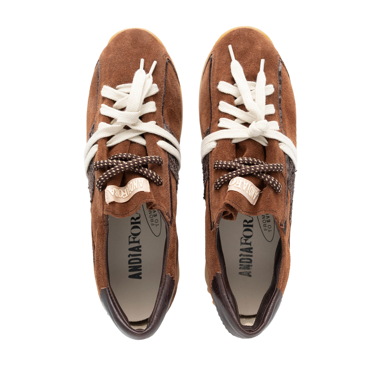 PLAY TRE SUEDE RUM